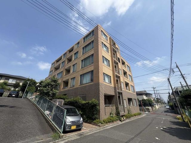 Park Side Hills Urawa Shimeidai 2LDK Apartment in Saitama - Image 1