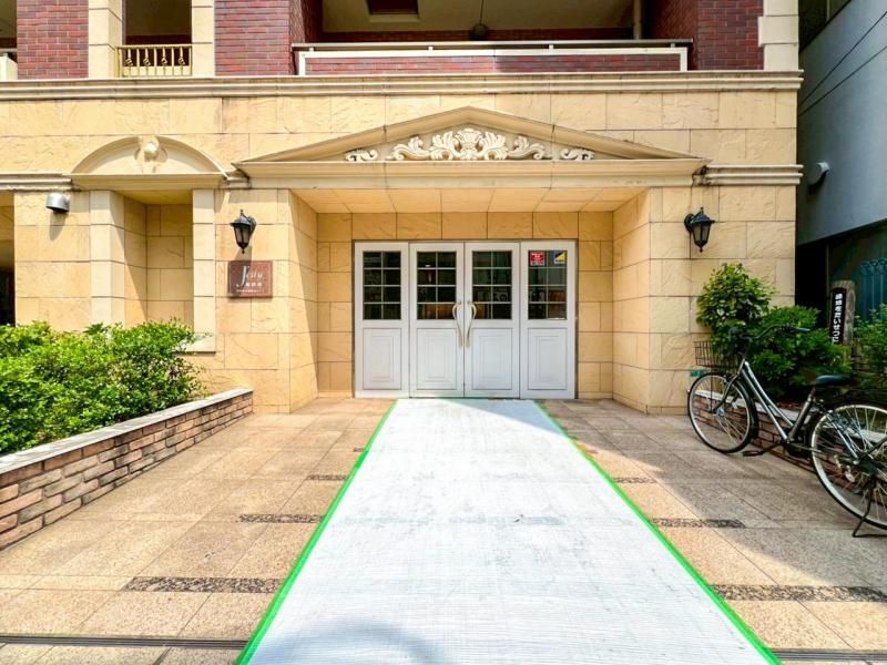 J-City Sagamihara 2LDK Apartment for Sale Near Station - Thumbnail 2