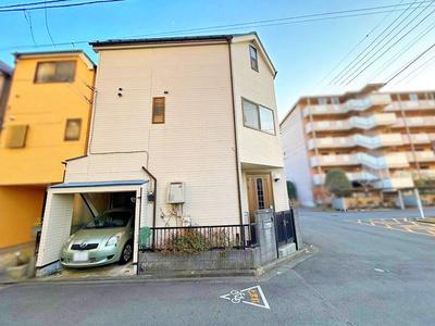 3LDK House in Mitaka with Northwest Corner Position — Image 1, Mitaka, Tokyo