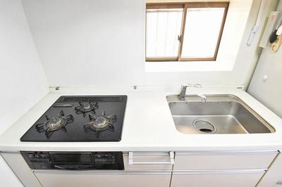 3LDK House in Mitaka with Northwest Corner Position — Image 2, Mitaka, Tokyo