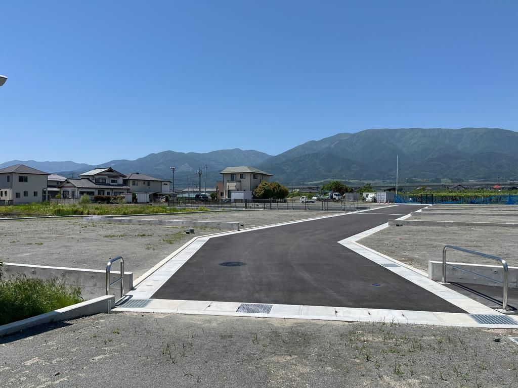 Land for Sale in Minami-Alps City, Yamanashi - 206.49 sqm Corner Lot - Thumbnail 4
