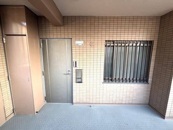 Cosmo Tsurumi 3LDK Apartment for Sale in Osaka - Thumbnail 4