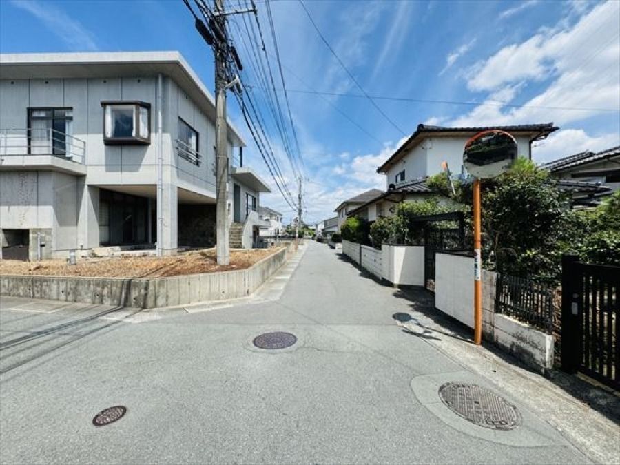 4LDK Renovation Ready House with Rooftop in Goshi, Kumamoto - Image 1