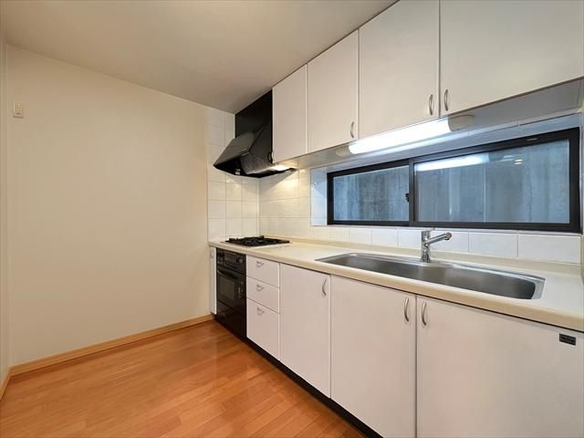3LDK House in Meguro's Kakinokizaka Near Gakugei-daigaku Station - Thumbnail 2