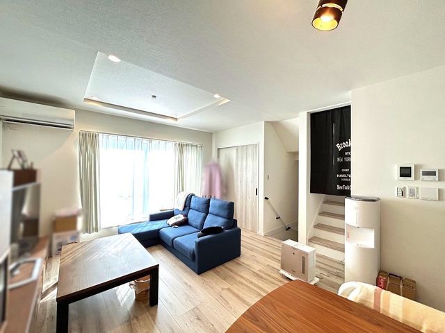 4LDK Family Home in Neyagawa with Solar Panels - Thumbnail 3