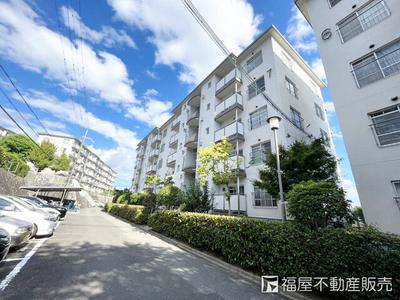 Spacious 3LDK Apartment in Tsukahara Heights, Takatsuki City — Apartment, Takatsuki, Osaka