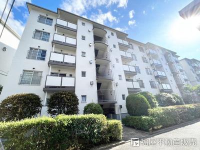 Spacious 3LDK Apartment in Tsukahara Heights, Takatsuki City — Apartment, Takatsuki, Osaka