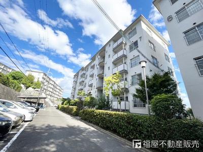 Spacious 3LDK Apartment in Tsukahara Heights, Takatsuki City — Apartment, Takatsuki, Osaka