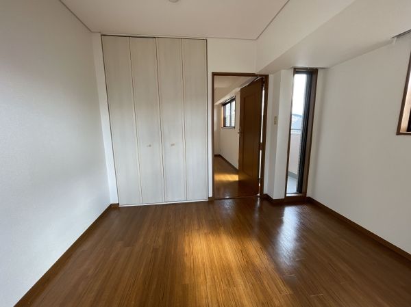 2LDK Apartment for Sale in Excio Kyoto Oike, Nakagyo Ward - Thumbnail 4
