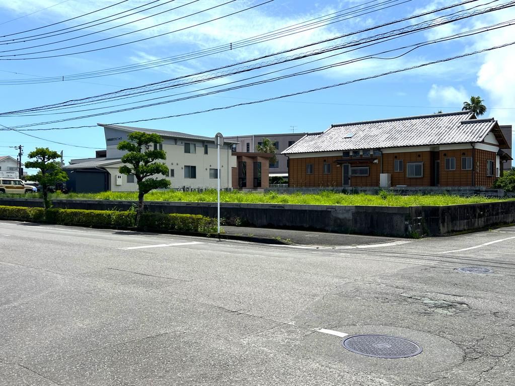 Large 1053 sqm Corner Land Plot for Sale in Miyazaki City - Thumbnail 2