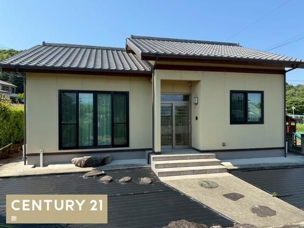 Single-Story House for Sale in Kinokawa City, Wakayama - Thumbnail 2