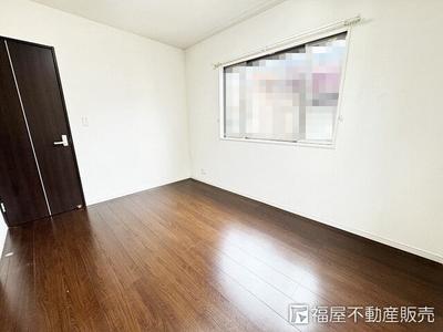 Spacious 4SLDK Home for Sale in Higashiomi, Shiga — Image 4, Higashiomi, Shiga