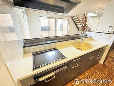 Spacious 4SLDK Home for Sale in Higashiomi, Shiga — Image 3, Higashiomi, Shiga