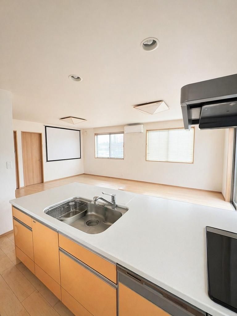 5SLDK House for Sale in Nerima, Tokyo with Solar Power - Thumbnail 2