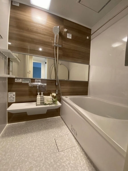 3LDK Apartment in Kobe's Higashinada Ward with Balcony - Thumbnail 4