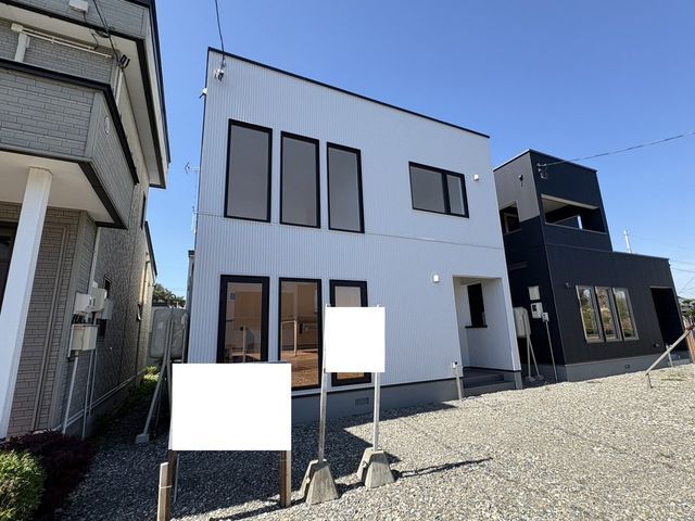 New 3LDK House in Obihiro with Open Layout - Thumbnail 3