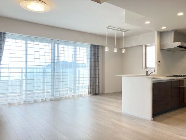 Servas Tokushima Central Residence 12F 3LDK Apartment for Sale - Thumbnail 2