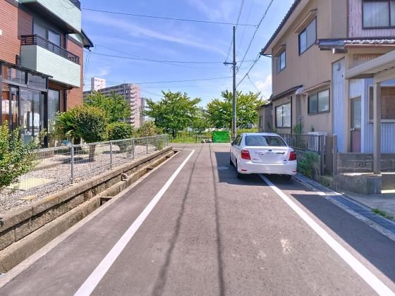 4LDK House for Sale in Kanazawa's Quiet Midori District - Thumbnail 4