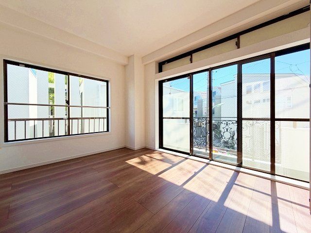 3LDK Reinforced Concrete House for Sale in Ota-ku, Tokyo - Thumbnail 2
