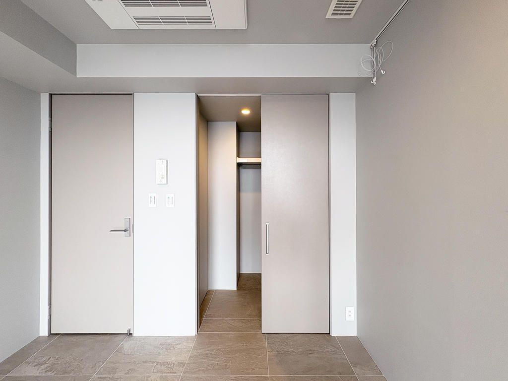 Park Court Akasaka The Tower 22F 2LDK Renovated Apartment - Thumbnail 2