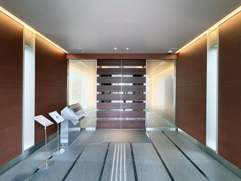 Park Court Akasaka The Tower 22F 2LDK Renovated Apartment - Image 1