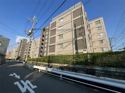 2LDK Apartment Near JR Koshien Station in Nishinomiya - Thumbnail 2