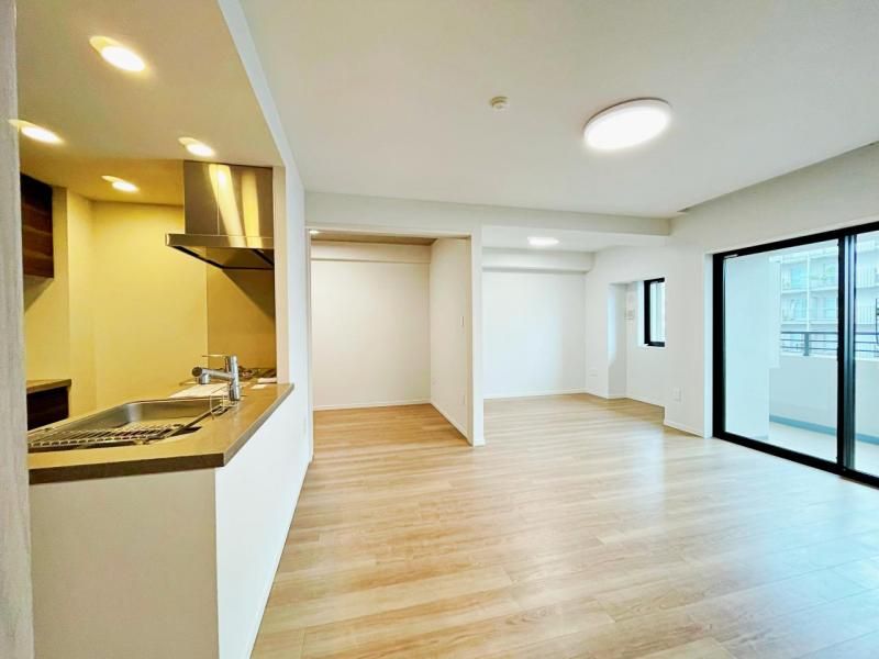 2LDK Apartment in Hachioji with Recent Renovation - Thumbnail 2