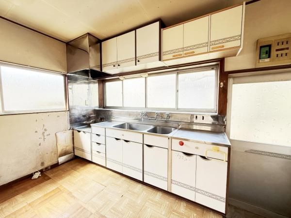 6DK House in Odawara with 129.44 sqm Living Space - Thumbnail 2