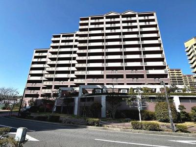 4LDK Apartment in Izumiotsu - Spacious Family Living — Image 2, Izumiotsu, Osaka