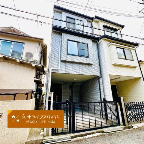 4DK Detached House for Sale in Itami, Hyogo - 89.41 sqm - Thumbnail 2