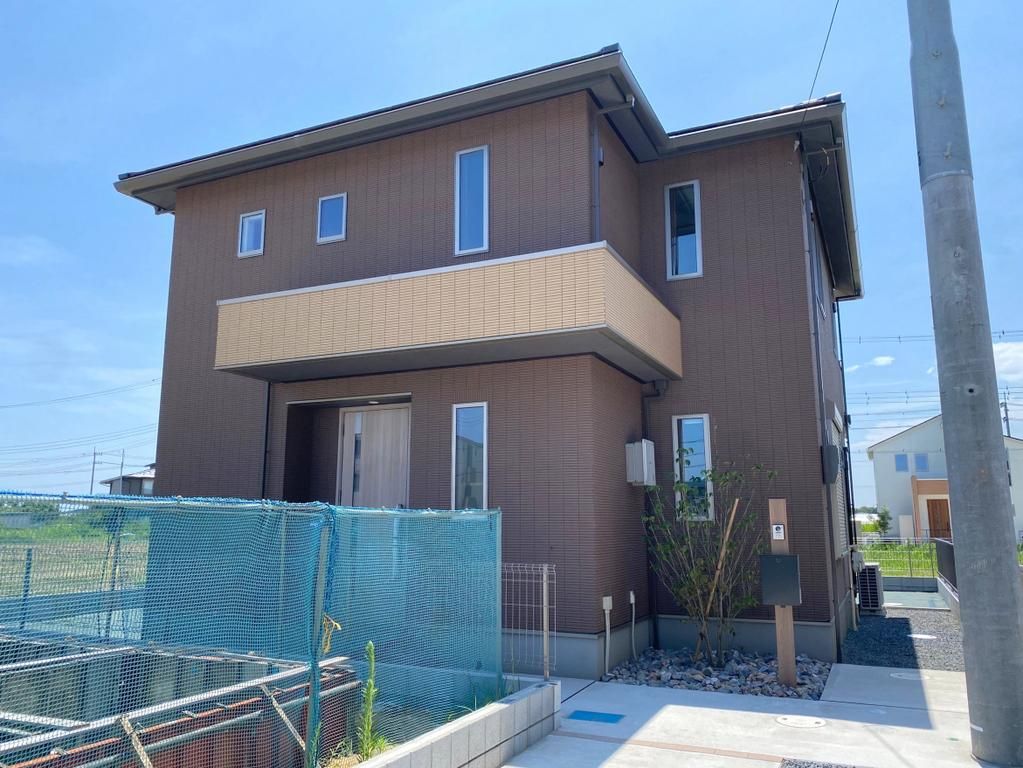 New 4LDK House in Kizarazu with Solar Power & Aqua-Line Access - Thumbnail 2