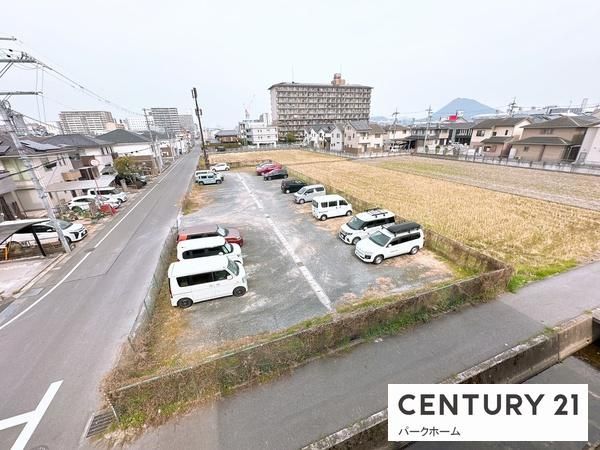 Maison Moriyama 2DK Apartment for Sale in Shiga - Thumbnail 2