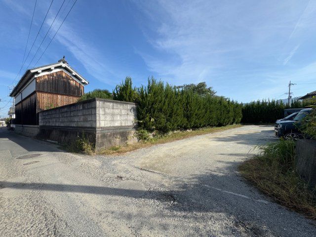 Traditional Kominka with 7 Warehouses for Sale in Tenri, Nara - Thumbnail 2