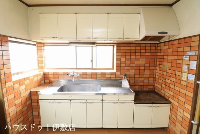 4-Bedroom House in Ishiki New Town, Kagoshima - Thumbnail 3
