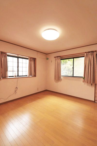 4LDK House for Sale in Shakujii-dai, Nerima-ku, Tokyo - Thumbnail 3