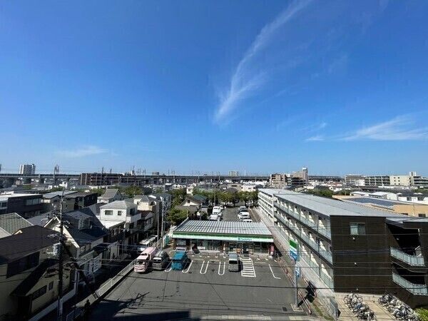 The Parkhouse Urawa Bessho 2LDK Apartment in Saitama - Thumbnail 3
