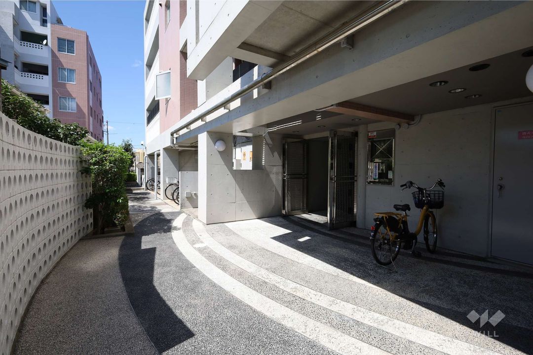 3LDK Apartment in Itami with Parking and Balcony - Thumbnail 3