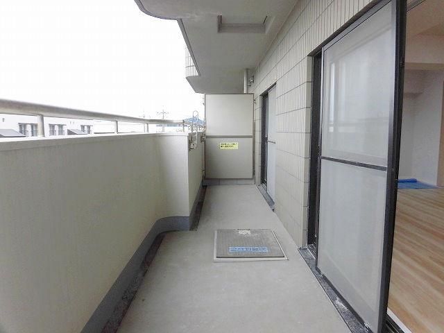 Renovated 2LDK Condo in Grandios Yonago, Tottori for Sale - Thumbnail 3