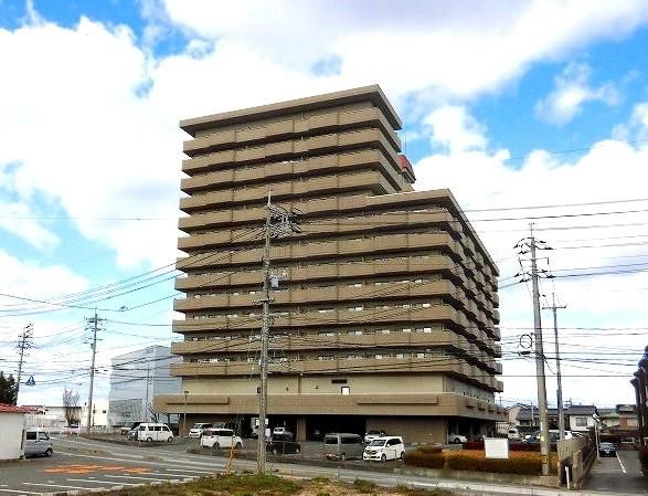 Renovated 2LDK Condo in Grandios Yonago, Tottori for Sale - Thumbnail 2