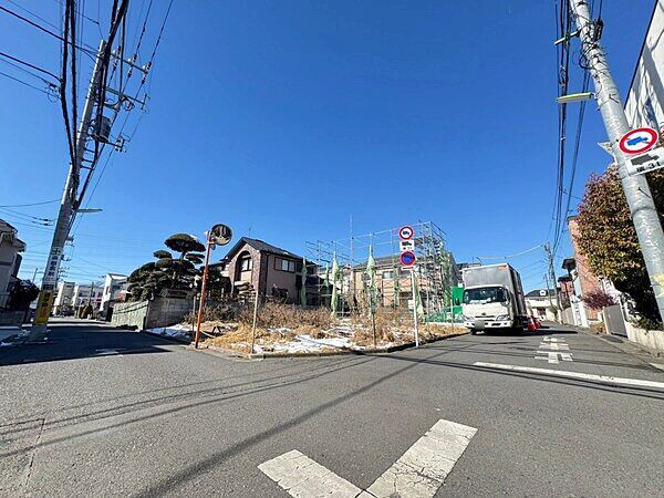 Land for Sale in Setagaya's Kitakarasuyama, Tokyo - No Construction Conditions - Thumbnail 2