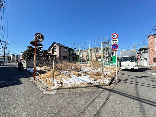 Land for Sale in Setagaya's Kitakarasuyama, Tokyo - No Construction Conditions - Thumbnail 4