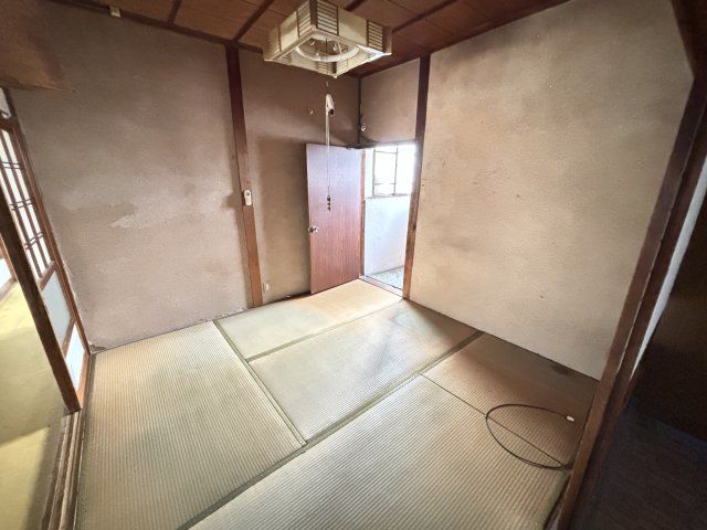 Traditional 6SDK house near Hasedera Temple in Nara - Thumbnail 2