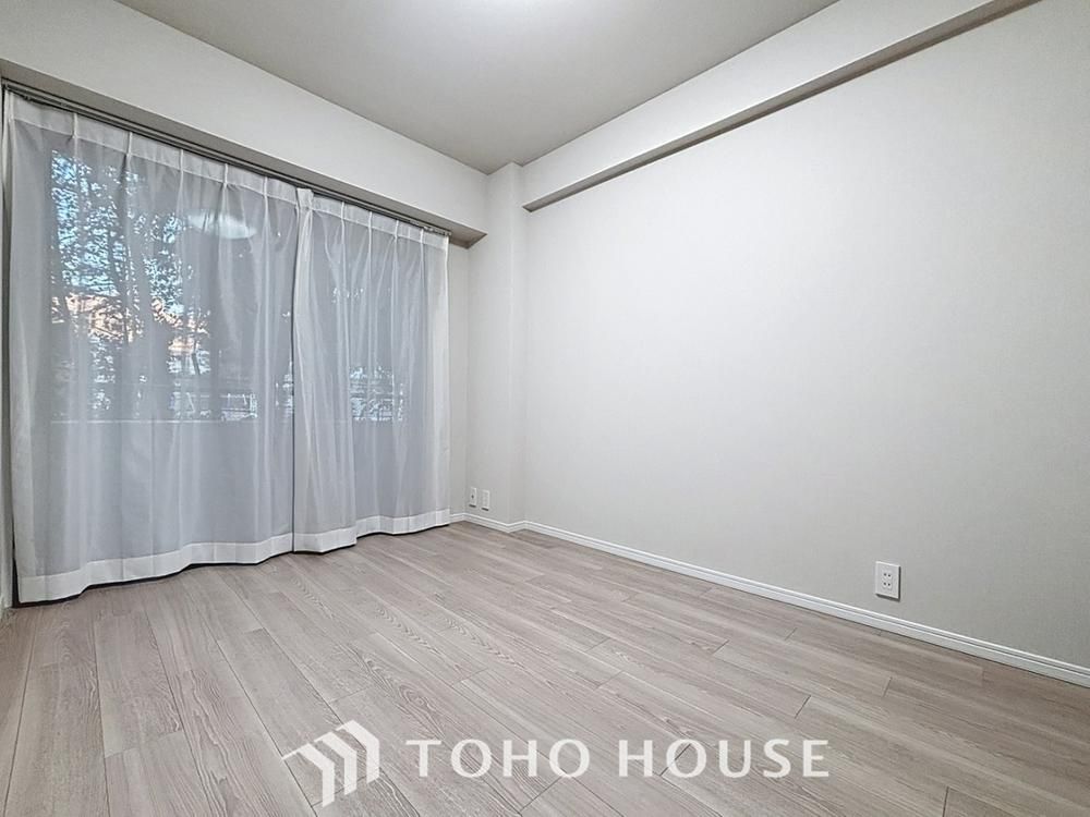 2SLDK Apartment for Sale in Bunkyo, Tokyo - Renovated 70sqm - Thumbnail 4