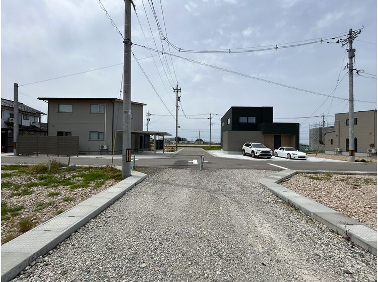 Land for Sale in Nonoichi, Ishikawa - 211sqm Corner Lot - Thumbnail 4