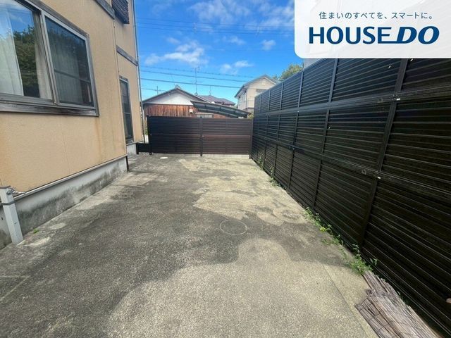 5LDK Detached House with Loft and Parking in Koka, Shiga - Thumbnail 3