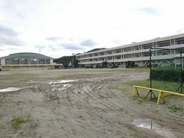 4LDK House with Commercial Space in Kawabe, Gifu - Thumbnail 3