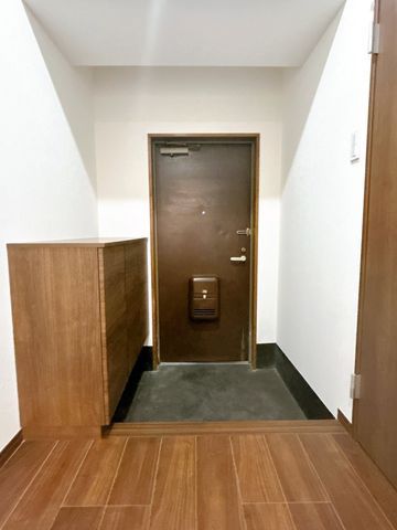 Renovated 2LDK Apartment for Sale in Toyama City - Thumbnail 4