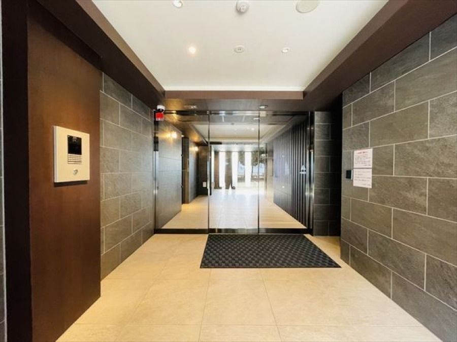 Pet-Friendly 3LDK Apartment for Sale in Kumamoto's Higashi Ward - Thumbnail 2