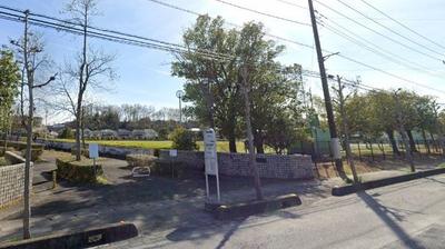 4LDK Apartment in Park Town Goryo, Higashimatsuyama — Image 3, Higashimatsuyama, Saitama