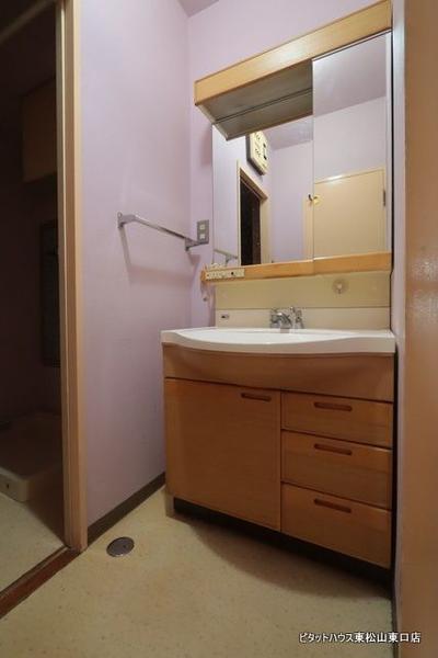 4LDK Apartment in Park Town Goryo, Higashimatsuyama — Image 4, Higashimatsuyama, Saitama